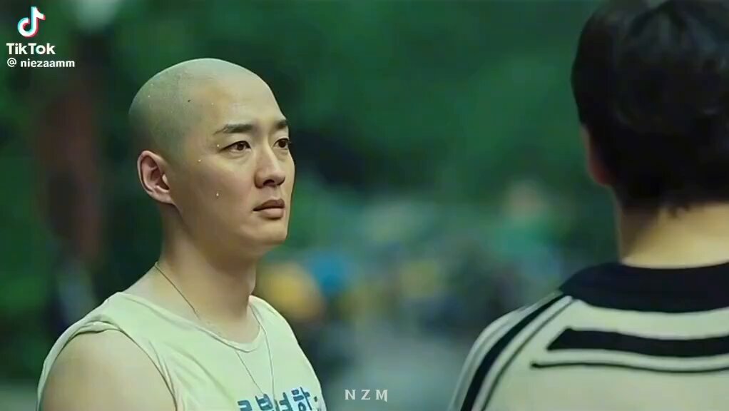 Mvs kupikir haha hihi ternyata huhu huhu :( apalagi kalo udah pernah ngerasain punya temen yg udah berpulang :((