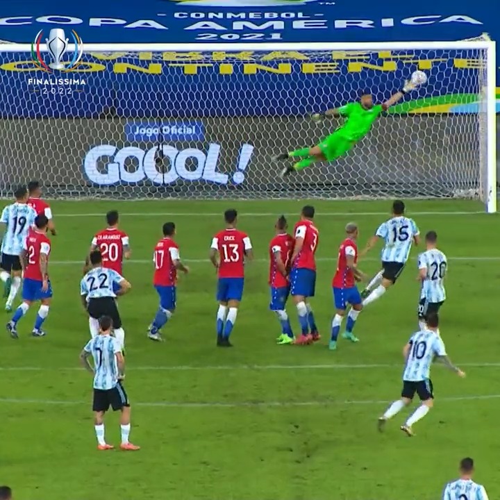 Hace 5 años Messi hacia esto vs. Chile y se convertiría en el máximo goleador de la Selección Argentina. Que homenaje al n* 10.