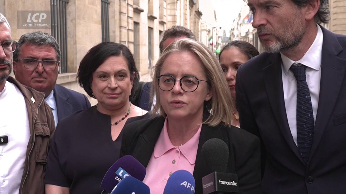 Loi intégrale : "Nous pensons que le Premier ministre a pris la mesure de la situation et des attentes exprimées", déclare Céline THIÉBAULT-MARTINEZ (Socialistes) à la sortie du rendez-vous à Matignon. "Il s'est engagé sur un calendrier. […] Il a proposé qu'à l'issue des travaux avec le Conseil d'Etat, nous puissions nous revoir dans le même format qu'aujourd'hui."