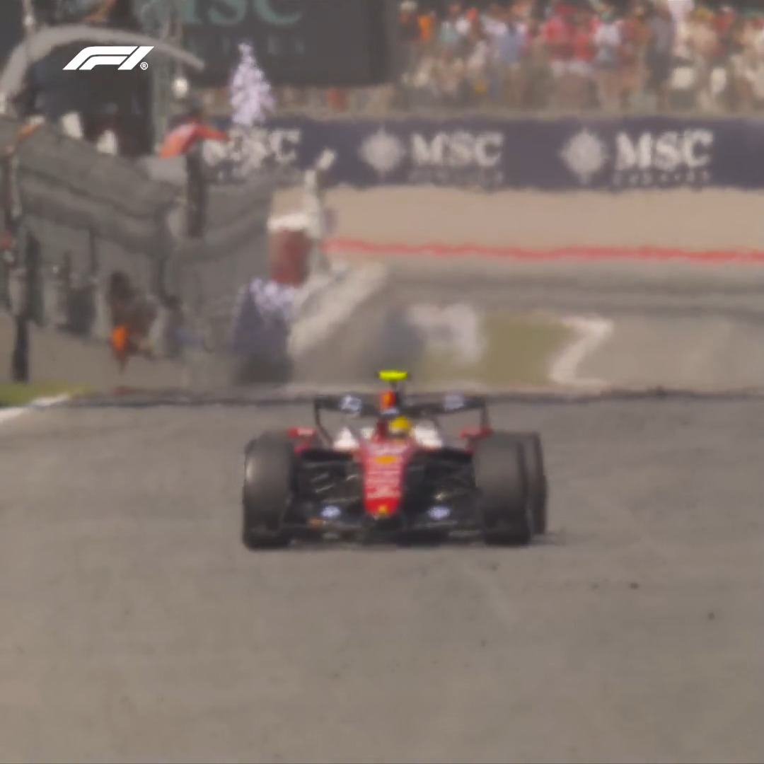 Italian passion pours out for Ferrari as always ๐ฎ๐น ๐๏ธ: Sky #F1 #BarcelonaGP