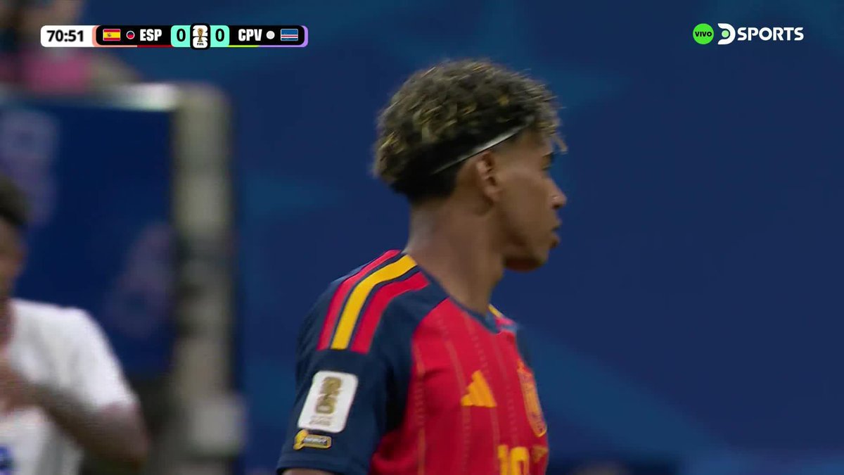 Momento para la historia 🇪🇸 Debut de Lamine Yamal en una Copa del Mundo.