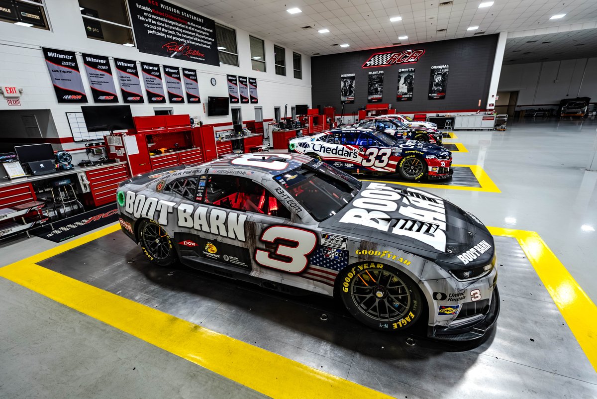 Locked, loaded, and ready for race weekend in San Diego 🇺🇸 Boot Barn | Cheddar's Scratch Kitchen | #DWC | 1-800-PACK-RAT