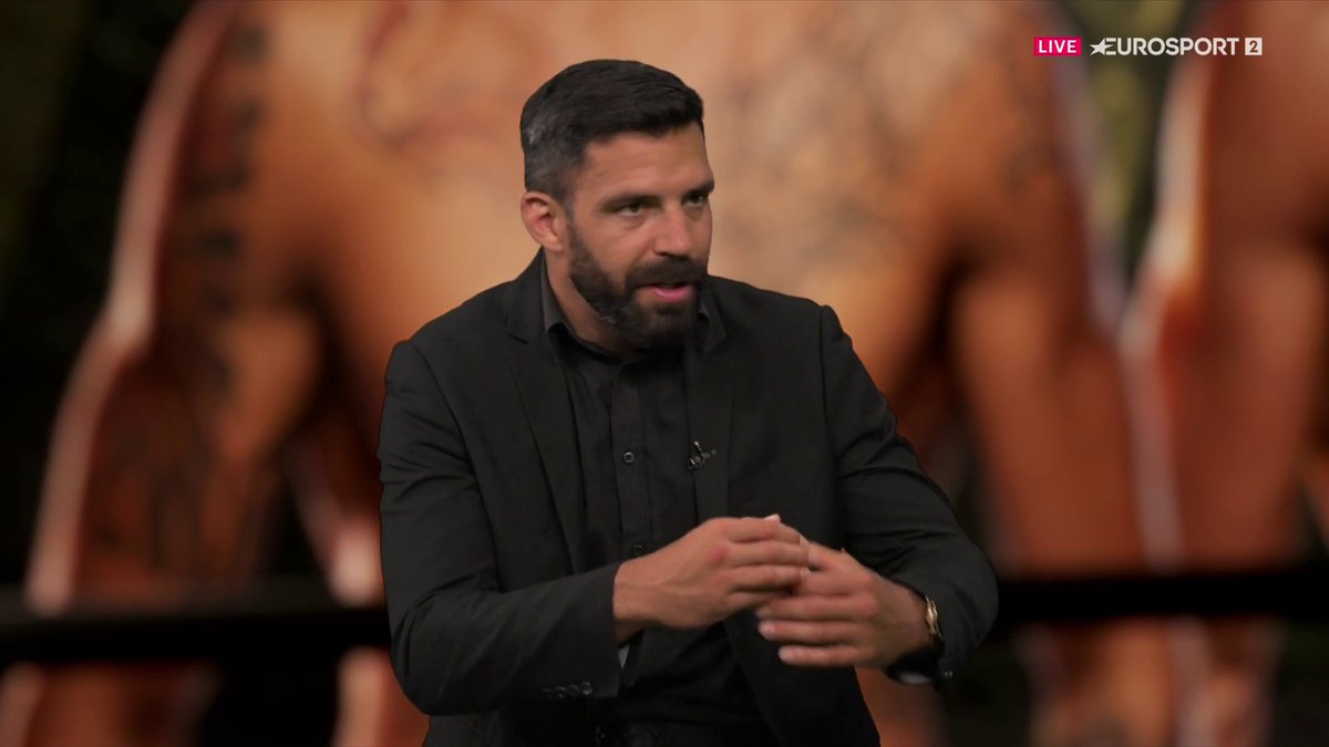 ¿Fue un error de Topuria salir a buscar el KO desde el principio? "Solo daba pasos hacia adelante para presionar y no salió bien" "Con Volkanovski o Holloway fue un poco más cauteloso" #ElClub #UFCHBOMax