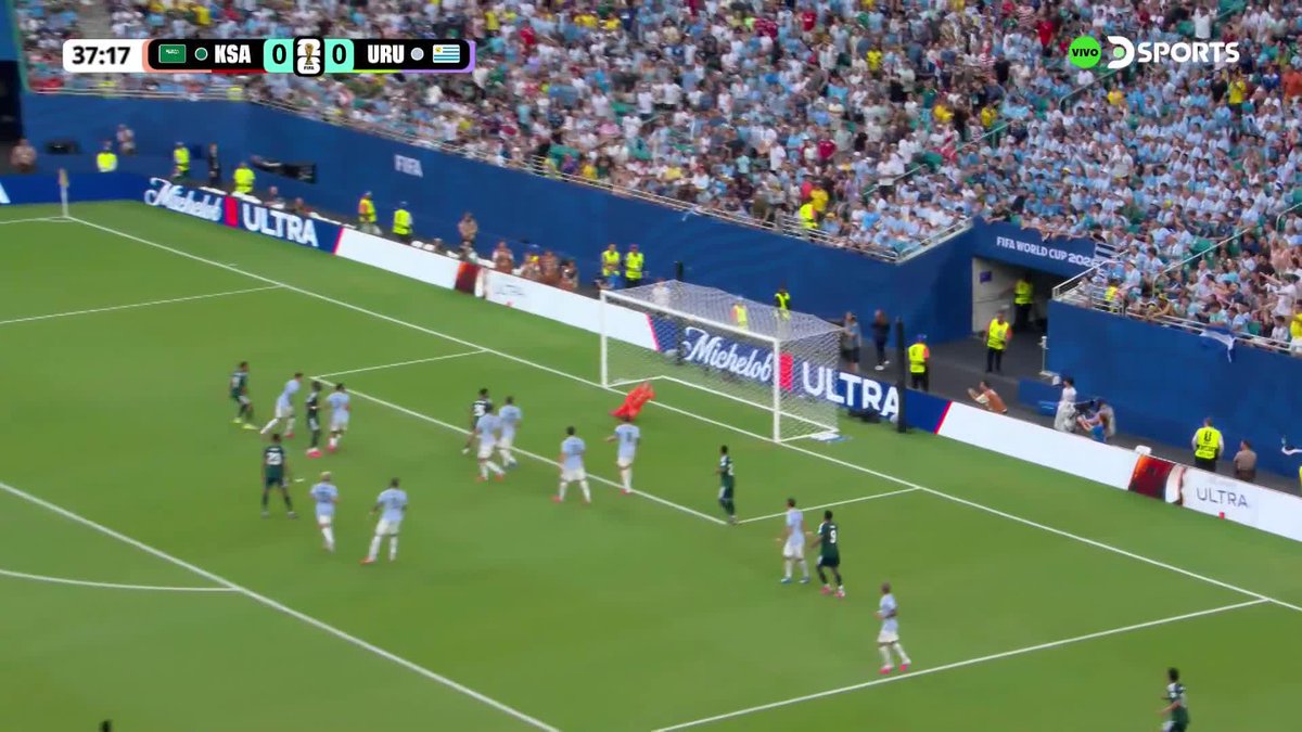 🇺🇾🤯 Y AHORA LA SALVADA FUE DE MUSLERA.