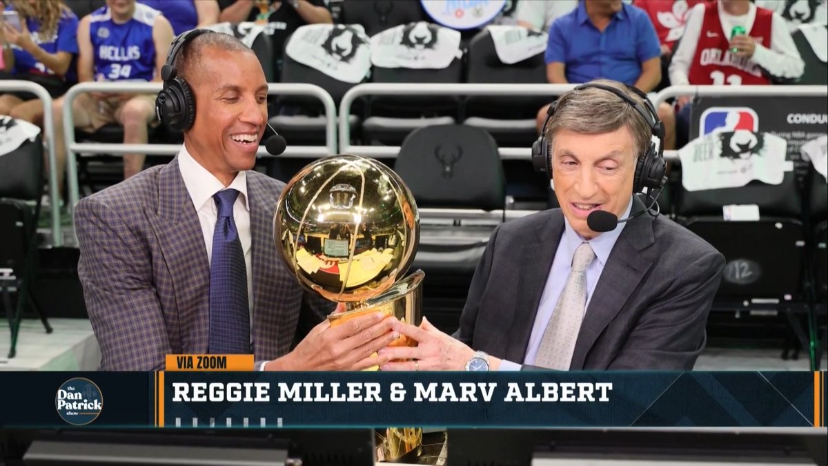 Reggie Miller calls for Marv Albert to get a Knicks championship ring 💍
