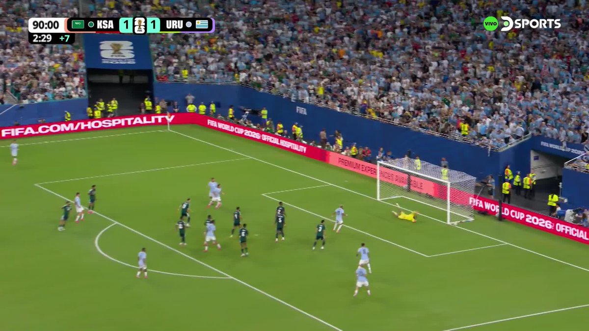 Es IMPRESIONANTE lo de Mohammed Al-Owais vs. Uruguay. 🔒 🧤