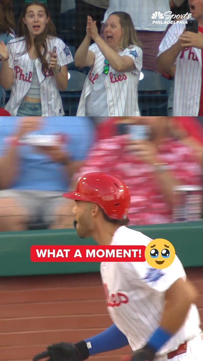 The reaction says it all ❤️ Rincones Jr.'s family watches his first MLB home run leave the yard.