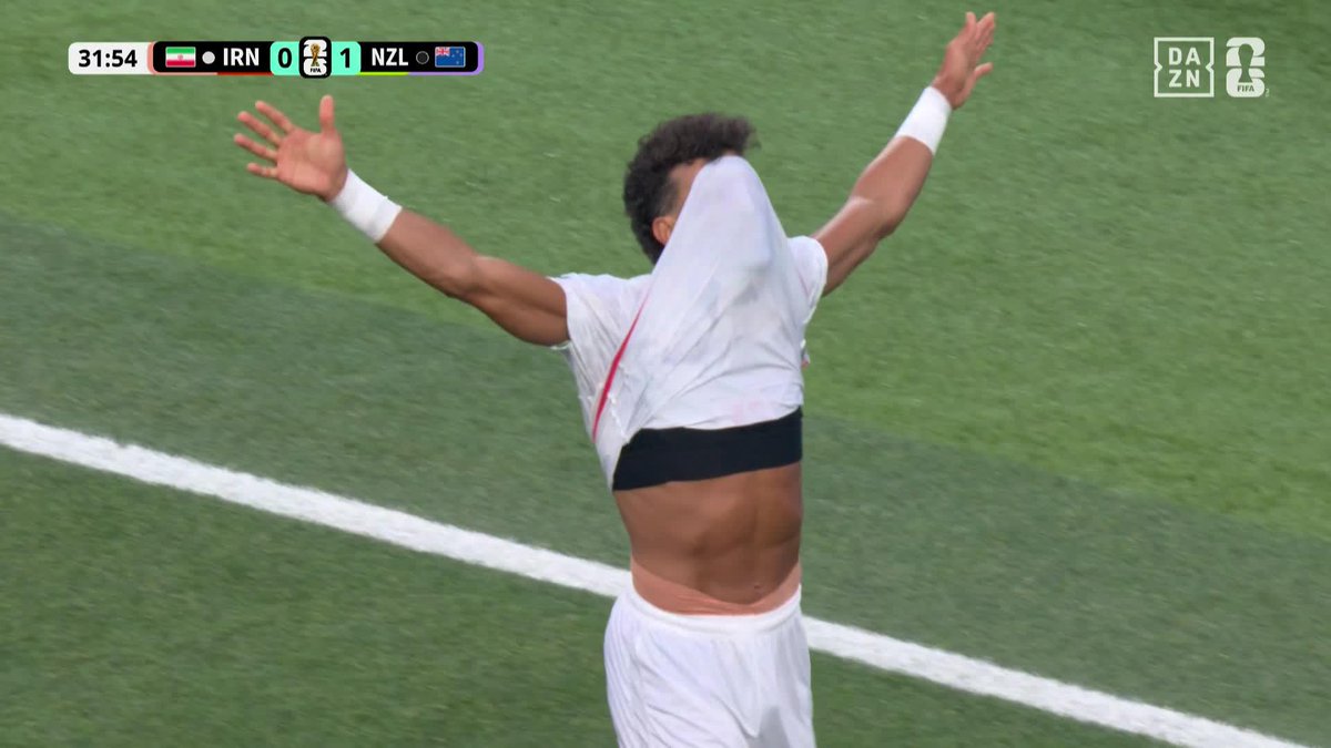 前半のうちに同点🇮🇷 レザイアンがパスを出して侵入💨 こぼれ球を押し込む 🏆️#FIFAワールドカップ グループG 🆚イラン×ニュージーランド 📱#DAZN ライブ配信中 #本気で楽しむならDAZN