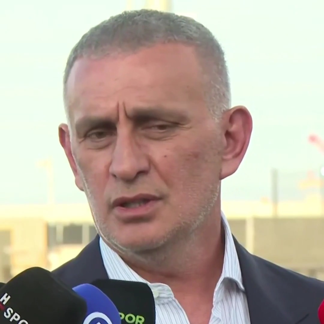 İbrahim Hacıosmanoğlu: "Fatih Hoca'yı arama gereği hissetmedim. Konuşmasının son paragrafına kadar teşekkür ediyorum ama ona imparator lakabını bu halk verdi. İmparatora yakışan şekilde o konuşmayı bitirmesini arzu ederdim. Hiç yakıştıramadım kendisine, üzüldüm de. Çünkü “gizemli şeylerden bahsedip, konuşacağım zaman gelecek, 2 maç daha bekleyelim, hesap sorarız” demesi... Kimden hesap soracaksın? Fatih Terim duruşuna ve bilgeliğine yakışmadı. Kimden hesap soracaksınız bari onu da söyleyin. Onun için hiç yakıştıramadım kendisine."