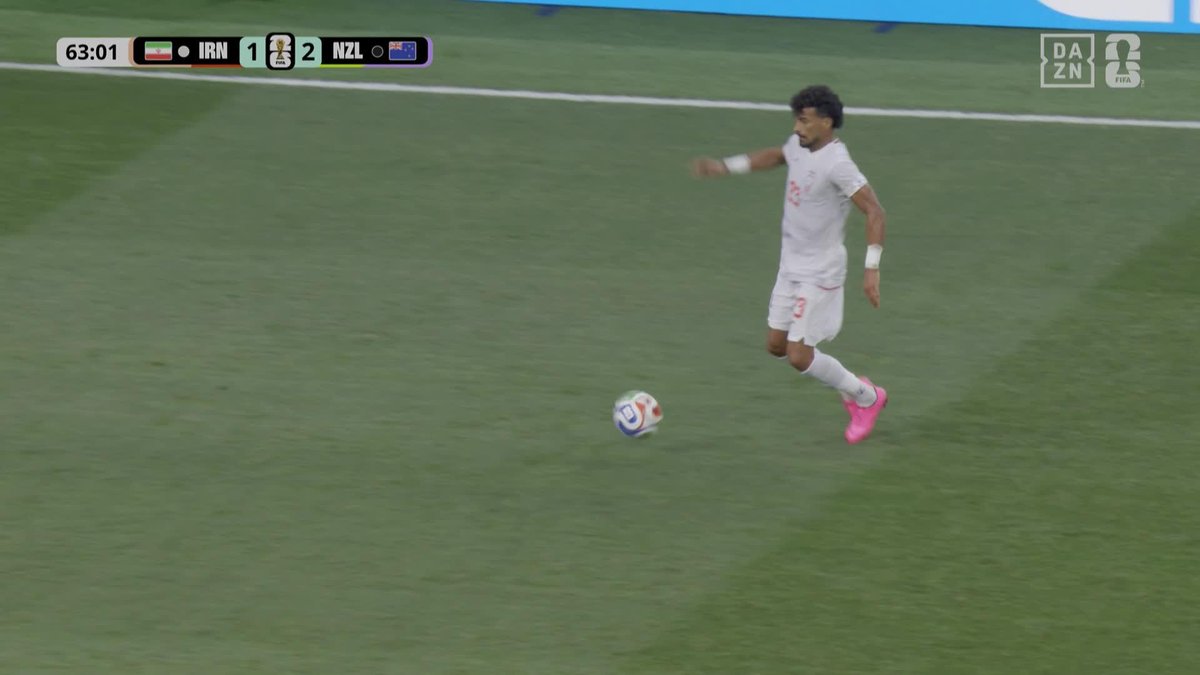 El remate de Mohebi es para poner en los colegios 😮 ¡Menudo cabezazo para el 2-2 de Irán contra Nueva Zelanda! #DAZNMundial #FIFAWorldCup