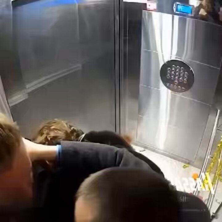In Russia, a woman broke up a fight between 2 arguing men in an elevator… by knocking one of them out 🥊
