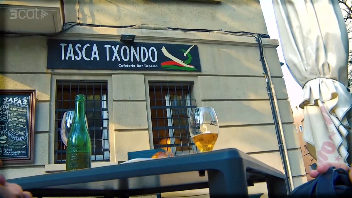 Triar un bon nom per a un negoci no és gens senzill. Avui recuperem aquesta peça amb alguns dels noms més divertits que va trobar el nostre estimat company Agustí Forné per a aquesta crònica emesa al "Telenotícies nit" del 19 de juny del 2019