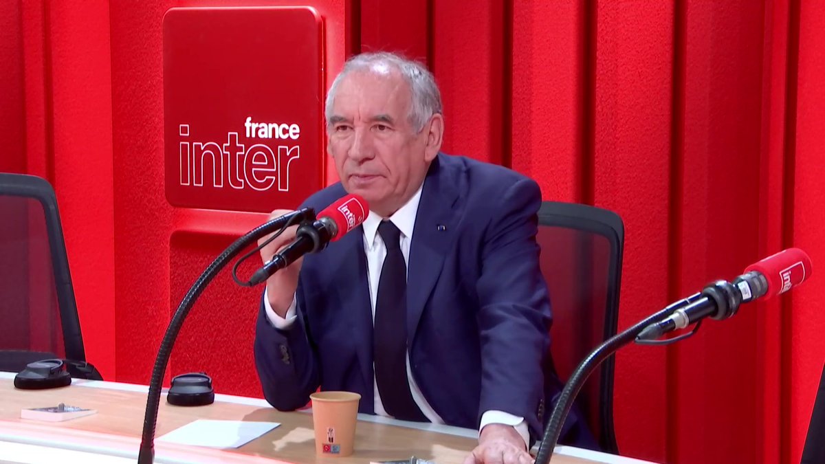 L’annonce de non-candidature de François Bayrou : “Si j’étais candidat, les Français penseraient que moi aussi, je suis adhérent au parti “TPMG”, le “Tout Pour Ma Gueule” !” ➡️