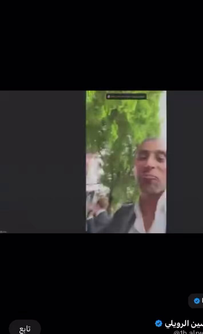 ارادو. تلميع استورتهم الورقيه. وفضحهم الله قدام خلقه. شوفوا من مع رونالدو TV يبغاه يعطيه وجه وسيفووووون اللاعب الثاني التلفزون السعودي. سيفوووووووووووون. استركشوف هلا. انتم النصر ههههههههه. النصر سبب لهم مرض والله تعدى مرحله الألم. ترى لو رحت هناك بصور حتى مع ميسي. خاصه وانا مدعوم من التلفزيون.