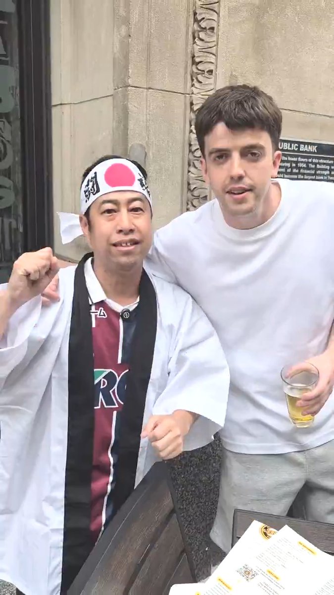 ウエストランド井口さんが あっち向いてホイ対決👉🔥 もう一つのW杯が開幕🏆 🇺🇸ダラスでイングランドサポーターと白熱のバトル💥 翻訳機能使用禁止⚠ 英語ネイティブスピーカーにどう伝える?👀 果たして勝利の行方は!?目指せ48か国撃破✊ 皆さんからの応援コメントも大募集💬 #井口世界を獲る をつけてポストしてください🙏 🏆FIFAワールドカップ2026 📺DAZNは全104試合をライブ配信 #本気で楽しむならDAZN ウエストランド井口