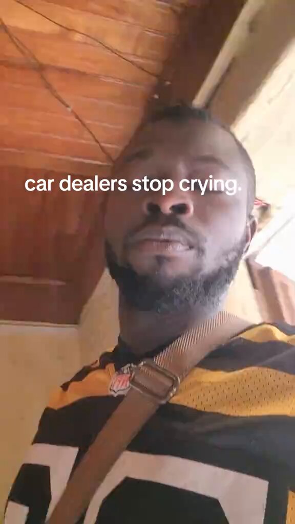 🇬🇭 “Car dealers, now you’re crying. You buy cars in Canada for just $2,500 and sell them to us for over GH¢1.5 billion. Now we know the process, and we won’t be buying from you anymore.” — A Ghanaian man has vented his frustration at car dealers, accusing them of overpricing vehicles despite purchasing them at much lower prices abroad. He said he now understands how the business works and has vowed not to buy from Ghanaian car dealers again. 🎥: WISEMAN EMPIRE