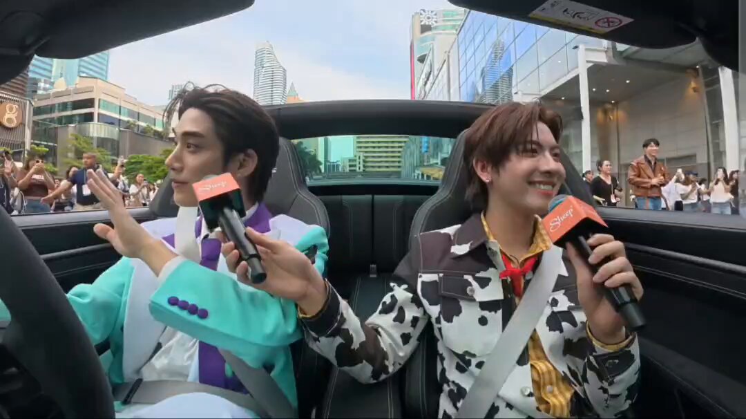 แฟนคลับกรี้ดที่เติ้ลทอดเบ๊วให้น้อง ชีวีนกรี้ดอะไร 5556555555555 ไม่ลืมที่จะวีนแม่ แต่เปิ่นมากเปิดประตูไม่เป็นตอนแรกคิดว่าอ้อนให้พี่เปิด แต่ป่าวเปิดไม่เป็นจริง จาบ้าา SHEEP TFO TOY STORY 5 #SHEEP555xTleFirstone