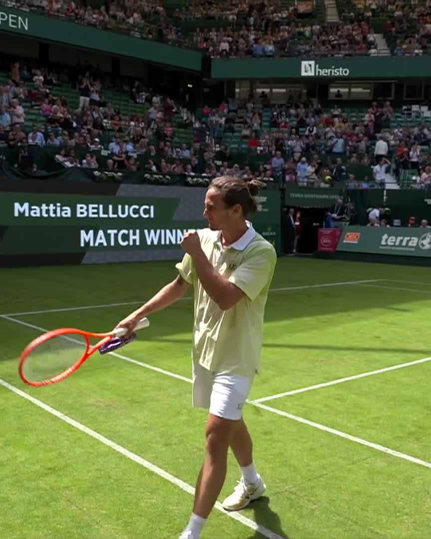 Defending champion OUT ❌ Bellucci takes down Bublik 7-6(6) 6-1, another top‑20 scalp and a statement win in Halle #TWO26