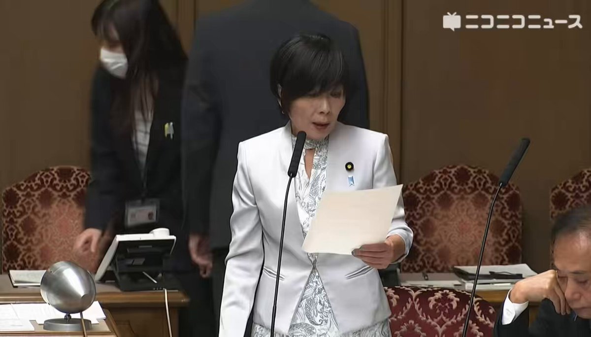 【国会議員の品格】無言で指差し…🫵 立憲民主党議員 資料の提出を求めているが、金融庁は目的外だから求められない… 「これ、どういう意味ですか？」 議長 「どなたにご質問ですか？」 ↓ 「🫵」 え？一応、社会人…ですよね？？？