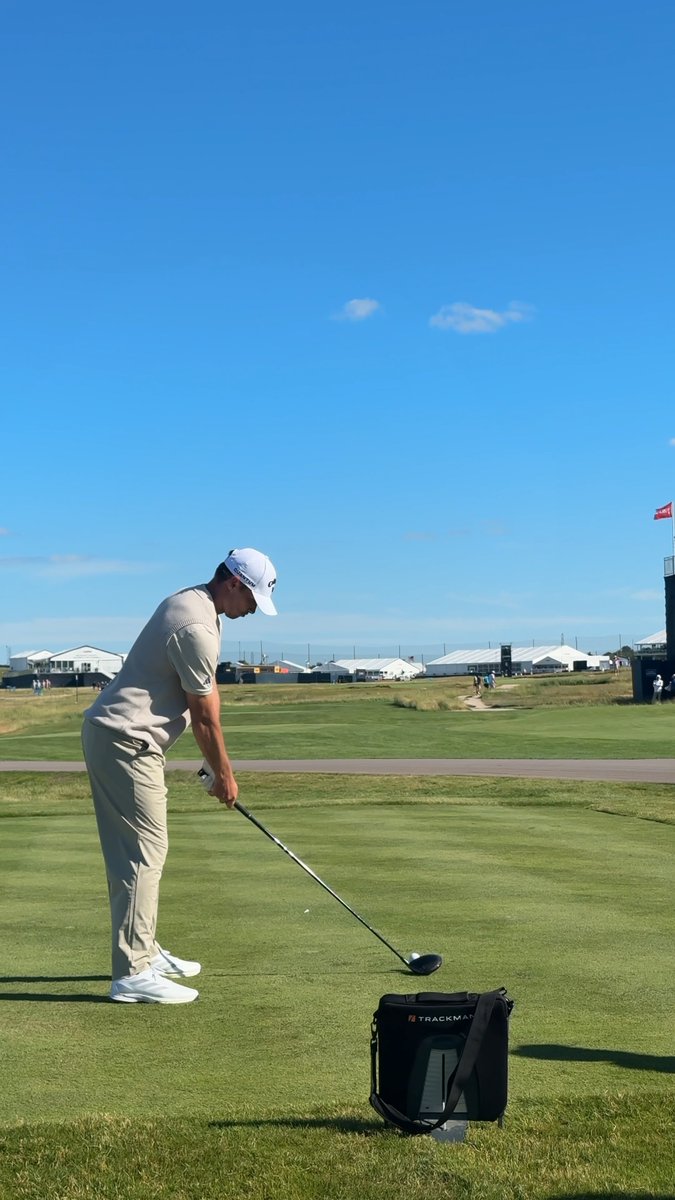 Nicolai Højgaard on 8th at Shinnecock Hills 🟧 #USOpen