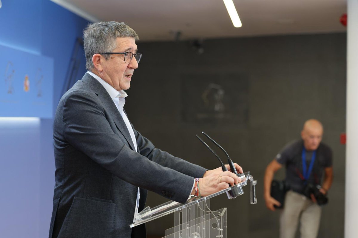 ¿Un gobierno bloqueado? Para nada. 🏠 +7.000M€ para el Plan de Vivienda. 🌍 +9.000M€ para el Plan Social del Clima. 🔬 El triple de inversión en investigación de salud de las mujeres. ⚖️ Blindaje constitucional del derecho al aborto. Esto es avanzar y sacar las cosas adelante, frente a lo que digan otros.