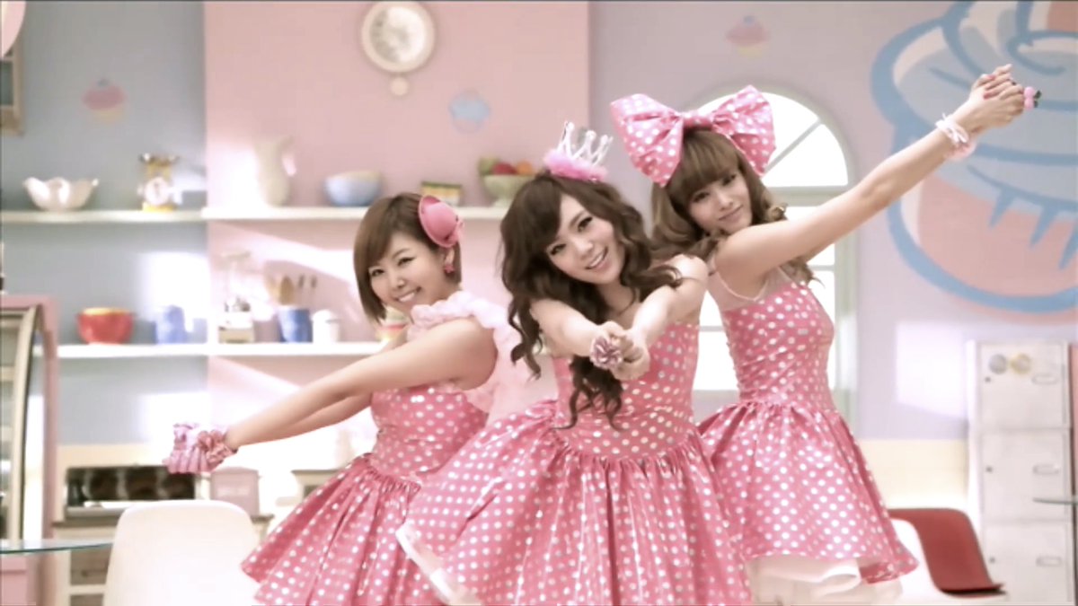 16 years ago today, Orange Caramel debuted with ‘Magic Girl’