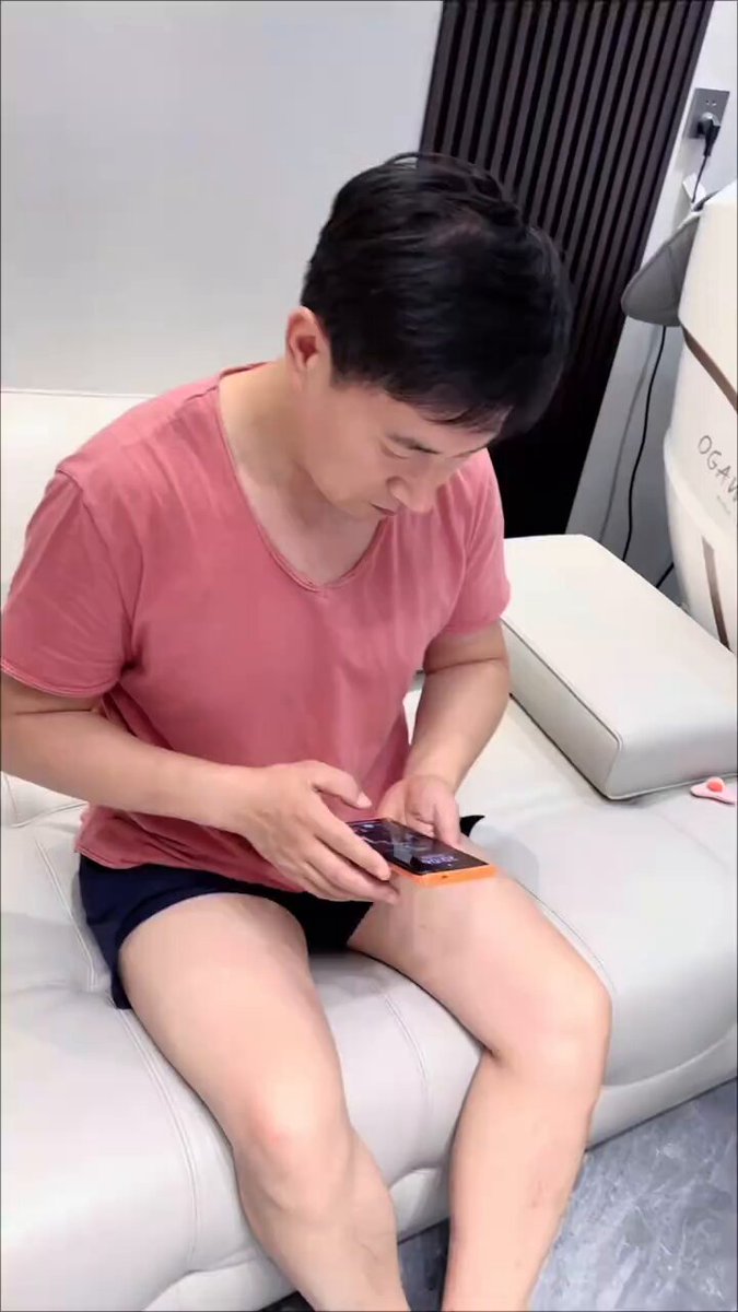 不是..明搶還走流程的啊🤭🤣🤣 这儿子叫俊杰吧？识时务啊！