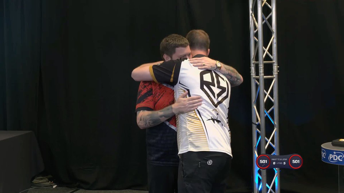 ROSS SMITH WINS A CRACKER! Ross Smith defeats Michael Smith 6-5 in a corker of a contest, with both players averaging over 105 and TEN 180s between them! 📺 #PC21