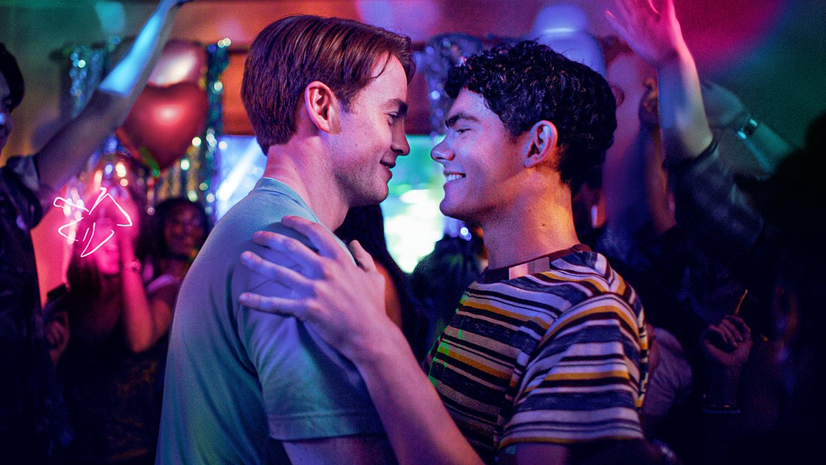 Eu sinto que esse filme vai mudar minha vida. O trailer de Heartstopper Para Sempre está entre nós. Estreia no dia 17 de julho. 🌈🍂