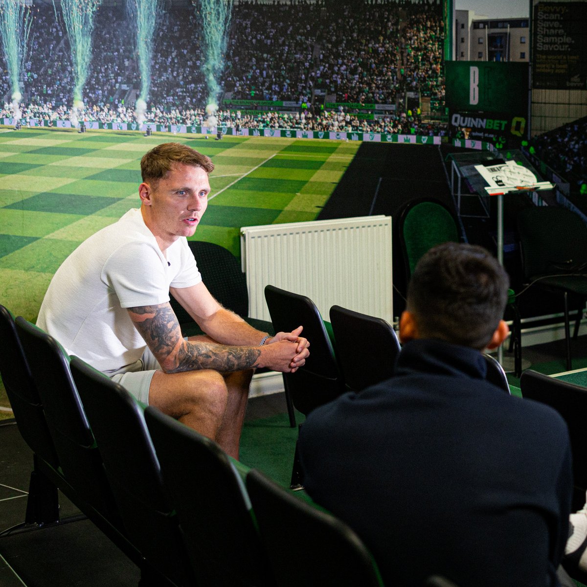 💬 'Hibs are only going one way, and that's up. It's a massive club and we just want to reach the heights we know we can." Jason Kerr speaks exclusively with Hibs TV after putting pen-to-paper on a two-year contract with his boyhood club 🗣️ Watch the full interview here! 👇📺