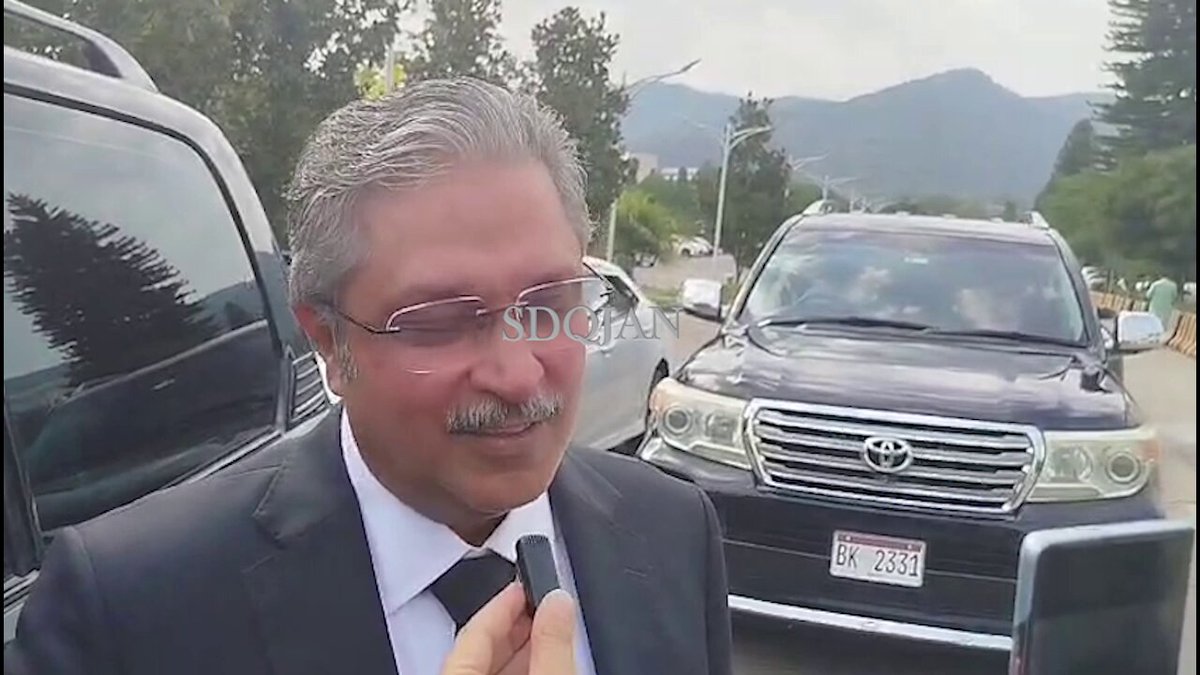 فیصل واوڈا چاہتا ہے کہ شیخ رشید کی کرسی خالی ہے اسے دیں، اس کو کوئی کچھ نہیں کہتا یہ خود سے لگا رہتا ہے، اگر فائلز کھلی تو سب سے پہلے فیصل واوڈا کی فائل کھلے گی، اختیار ولی