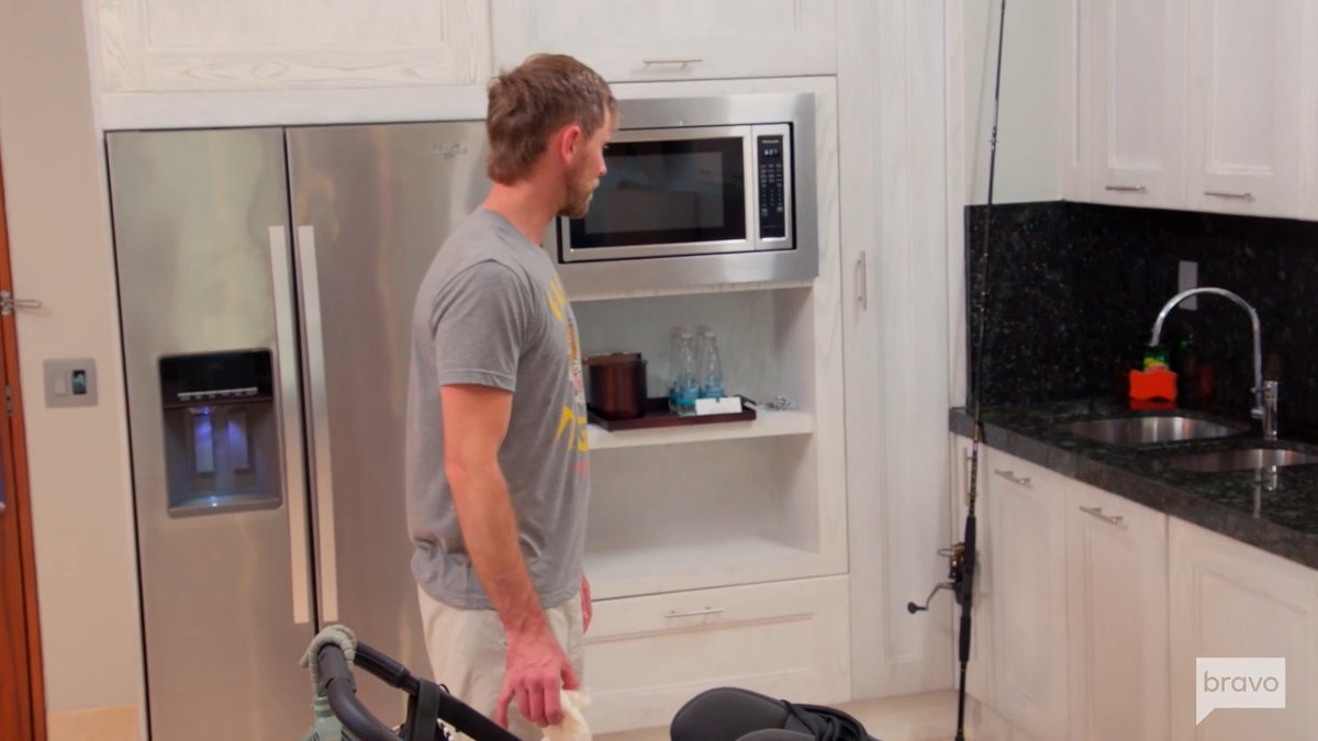 Kristen and Luke are taking their first trip as parents. Don't miss new episodes of The Valley WEDNESDAYS.