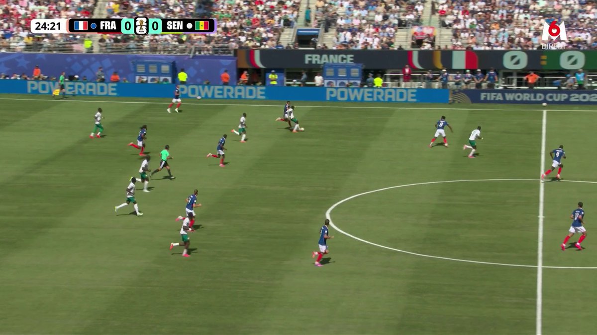 Jackson trouve le poteau après une perte de balle de Mbappé 😱 Les Bleus ont eu très chaud sur cette accélération sénégalaise. France - Sénégal, toujours 0-0. Suivez le match sur M6 et M6+