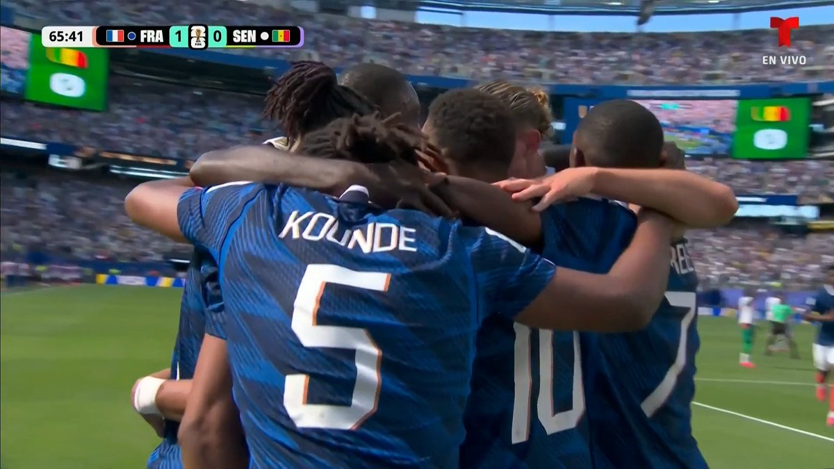 ¡13 GOLES DE KYLIAN MBAPPÉ EN MUNDIALES! ¡GOLAZO DE ‘DONATELLO’! Extraordinaria asistencia de Olise y Kylian define como CRACK sobre la salida de Mendy. Francia 1-0 arriba sobre Senegal, ¡Golazo!