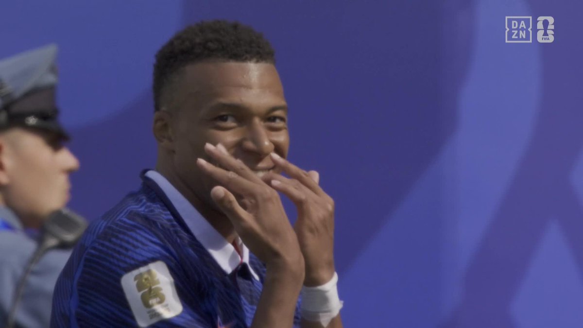 MBAPPÉ DICE PRESENTE EN EL MUNDIAL 🔥 SU 13º GOL EN UNA COPA DEL MUNDO... ¡A SOLO 3 DE KLOSE! 🤯 Olise agitó su varita... Y Kylian marcó el gol de Francia contra Senegal 🇫🇷 #DAZNMundial #FIFAWorldCup