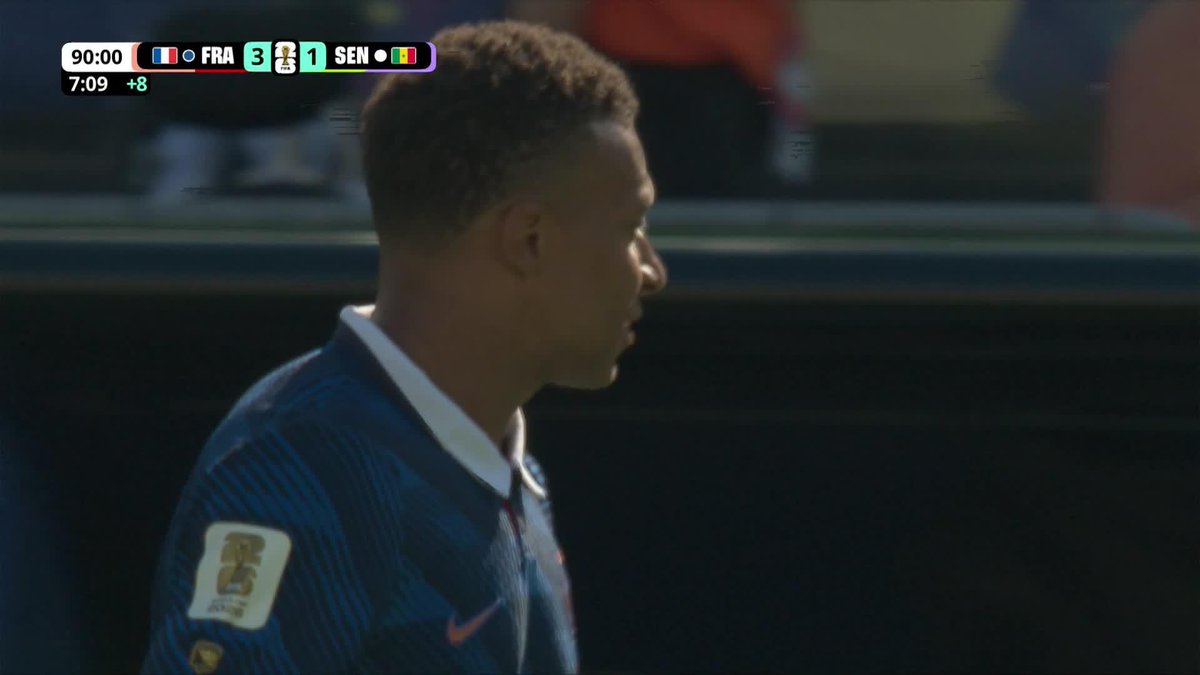 KYLIAN MBAPPÉ WITH A WORLDIE! 🤯🇫🇷 #FIFAWorldCup