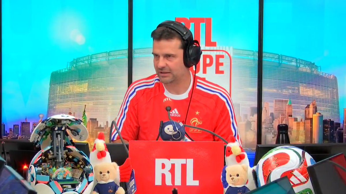 Critiques contre Kylian Mbappé : "Regardez sa carrière, 58 buts en équipe de France, et on continue en France à cracher sur lui, je n'en peux plus" Le coup de gueule d'Eric Silvestro dans #RTLFoot