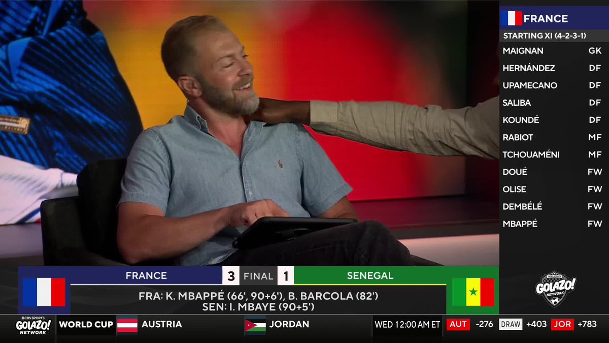 "You can do everything right all day but then you fart in bed and your wife wants to kill you." 😬 Mike Grella latest Grellaism is too good 🤣
