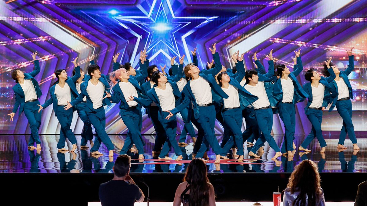 This is next level TALENT right here!! #AGT