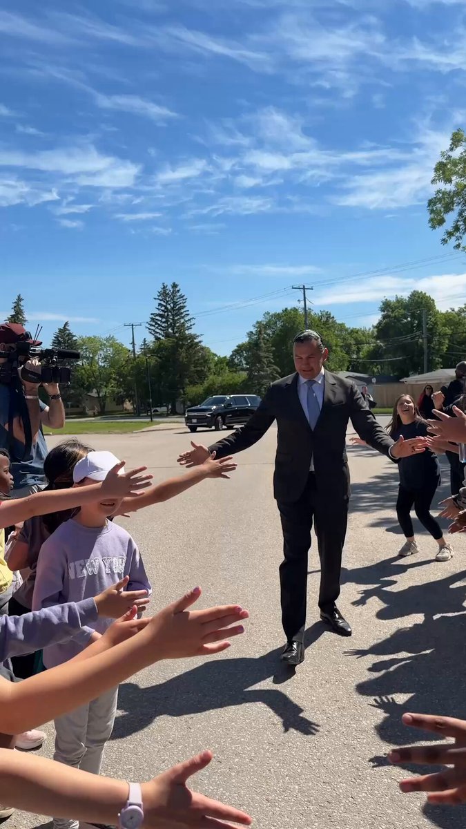 Free youth transit is rolling out in Manitoba, and the pilot program starts in Selkirk. 🚌 This summer, Selkirk youth ride free and by this fall, free transit for everyone under 18 rolls out across Manitoba. Making life more affordable and the environment a little greener, one bus ride at a time. 🦬
