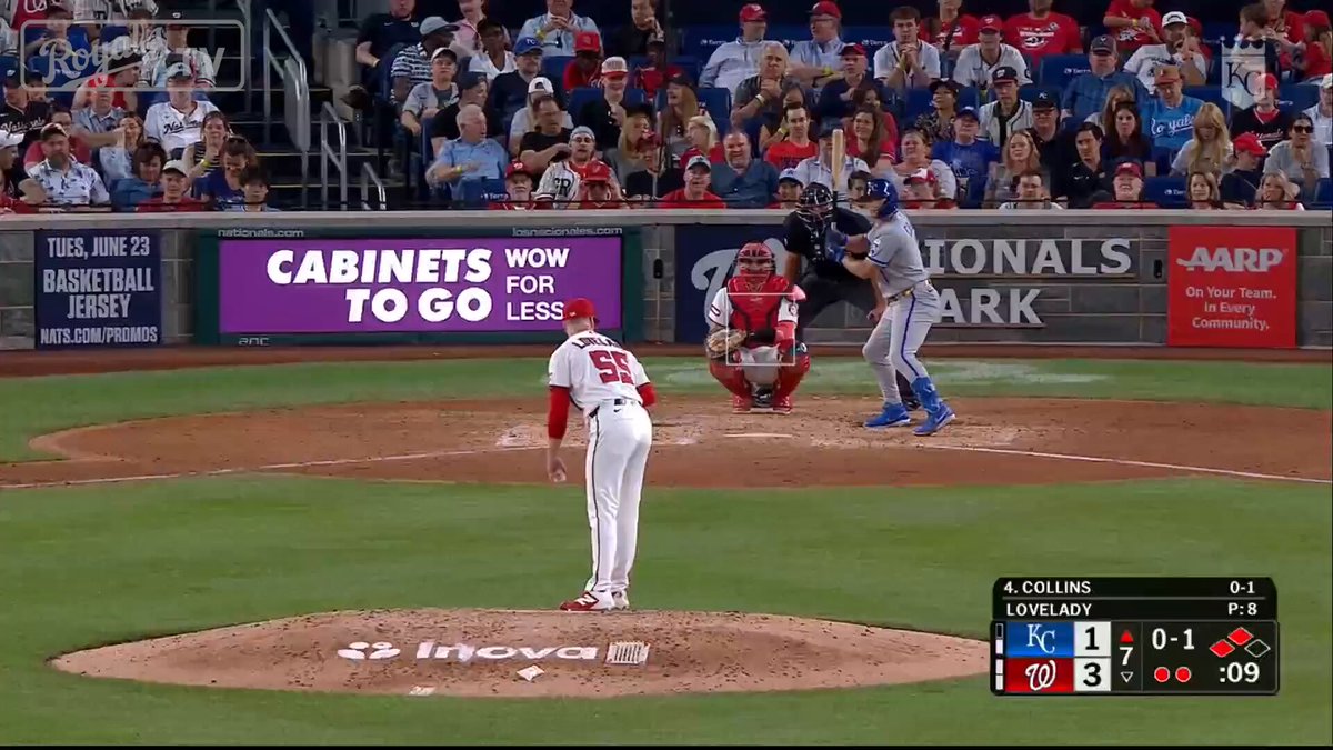 Isaac Collins' two-run single evens things in the 7th!