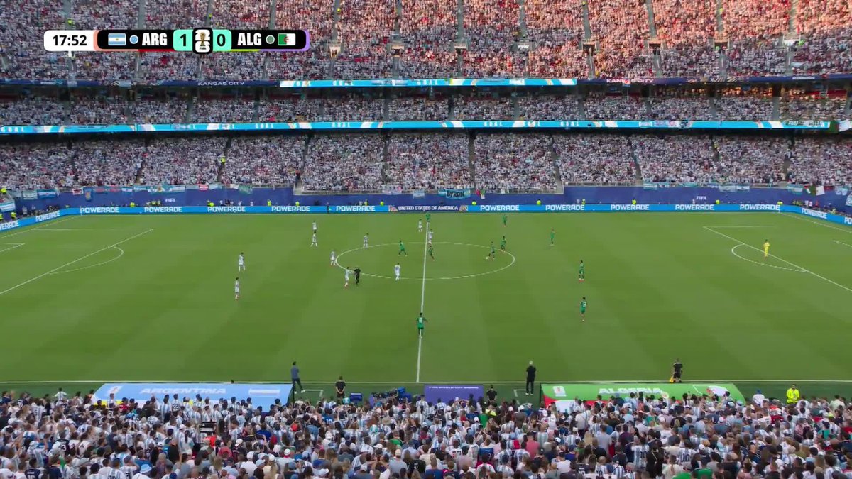 LIONEL MESSI ARE YOU KIDDING?! 😱 IT'S A SCREAMER TO OPEN THE SCORING! 🇦🇷 #FIFAWorldCup