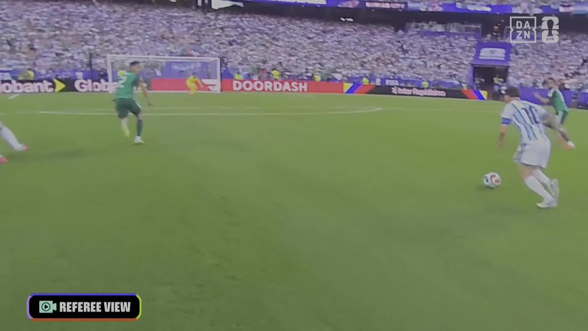 Marciniak, nos das mucha envidia 😍 El GOLAZO de Messi desde la cámara del árbitro es aún mejor #DAZNMundial #FIFAWorldCup