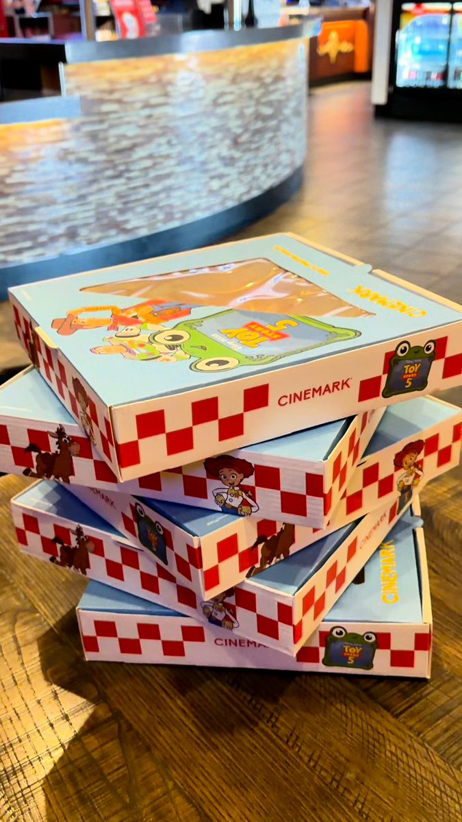 #ToyStory5 pizza boxes are now available at select theatres 🍕