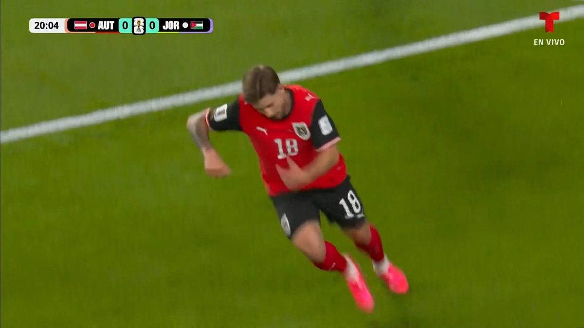 ¡AUSTRIA ROMPE LAS REDES CON GOLAZO! Romano Schmid la clavó en el ángulo y dejó sin respuestas al arquero de Jordania para mandarla al fondo de la red.