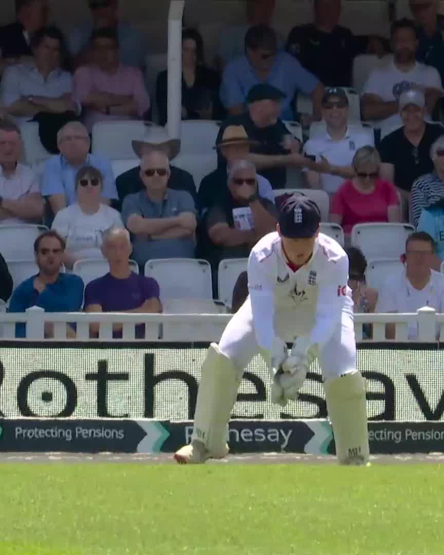 17.3.22 - 1st Test wicket 17.6.26 - 2nd Test wicket 1,553 days after his first, Matt Fisher has his second! 👏