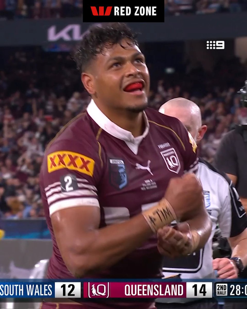 SLICK scrum play inside the Westpac Red Zone! 💥 #NRL #Origin #StateofOrigin