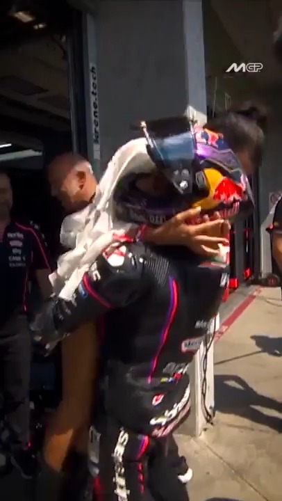 No wonder last year's P7 felt like a victory for Martin as it was the first GP he completed after his big injury 💪 #CzechGP 🇨🇿