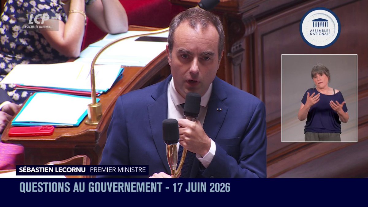 "Flagrant délit de récupération : quel est le rapport entre l'affaire Lyhanna et le Planning familial ?", réplique à son tour Sébastien Lecornu. "Stop à votre cynisme !", lance le Premier ministre en s'adressant aux bancs de La France insoumise, dont le groupe quitte l'hémicycle. #QAG