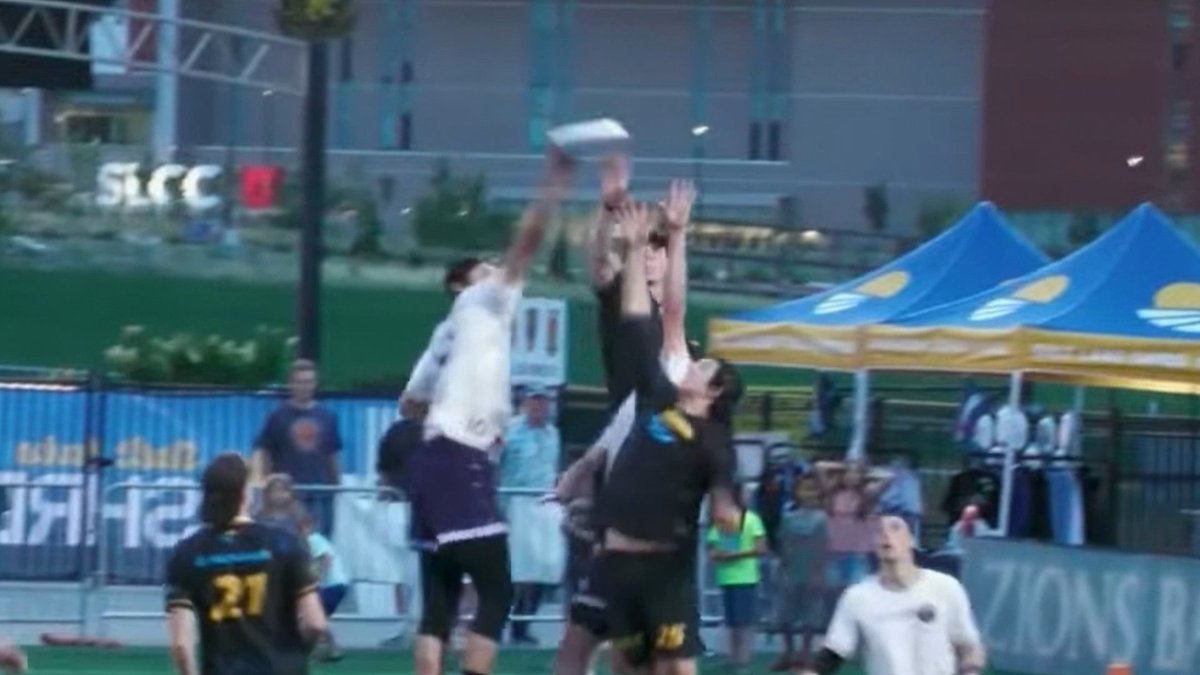 Frisbee drills player who wasn’t paying attention, a breakdown